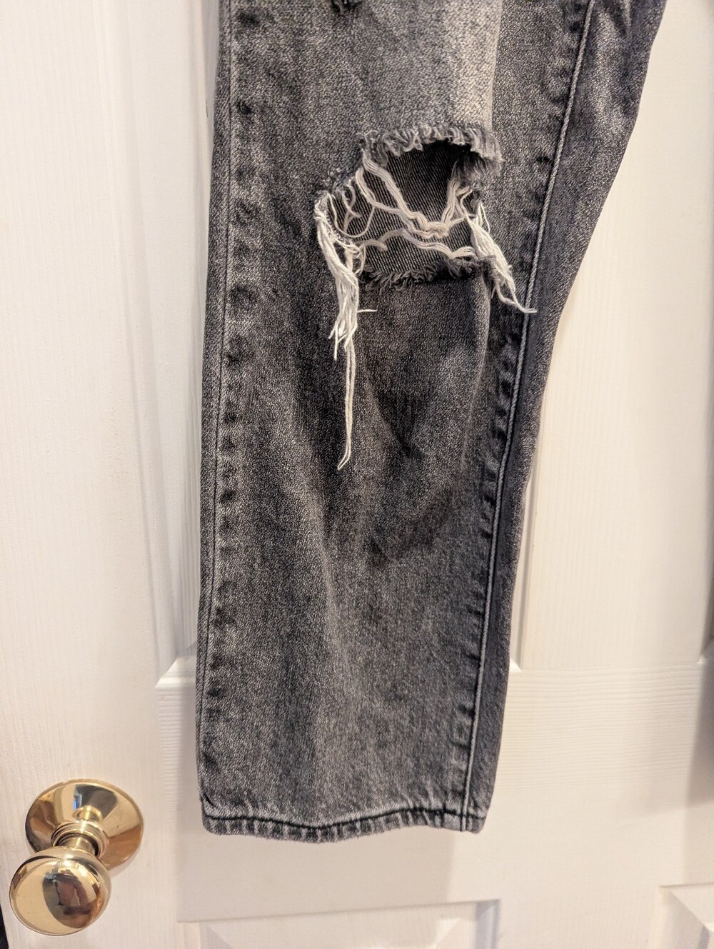 BDG Gray Distressed Slim Straight Button Fly Cotton Hi Rise Jeans Size 29 *GUC - Picture 5 of 15